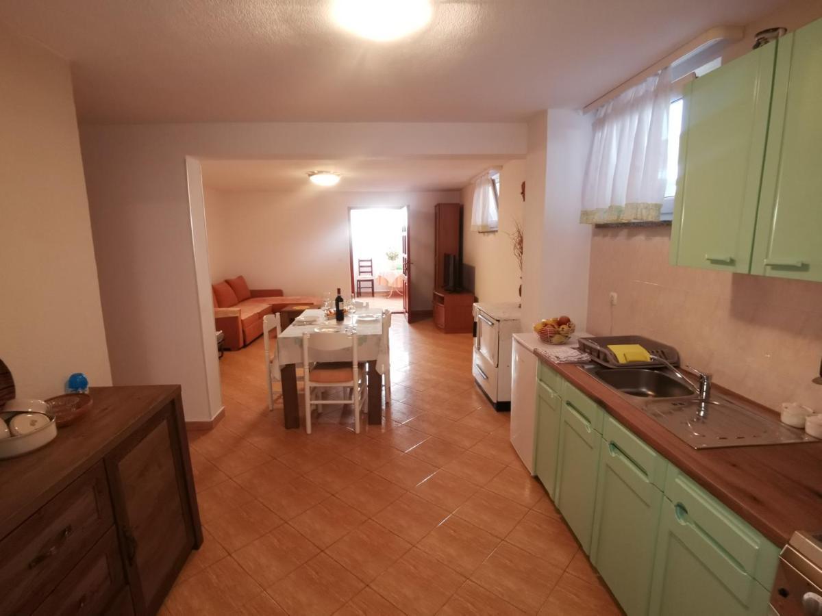 Apartmani Berber Babici Exterior photo